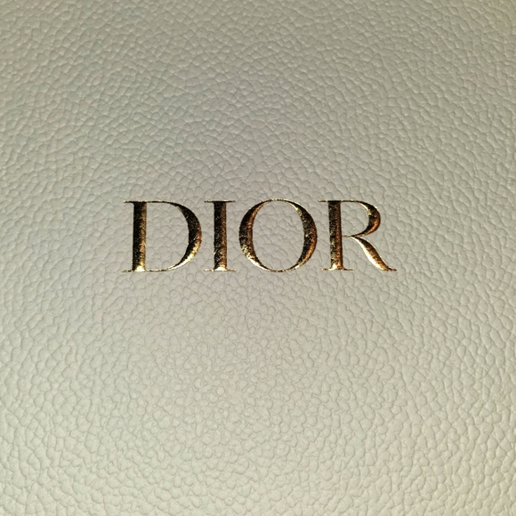 Meet your Posher, Miss_ - Picture 1 of 1